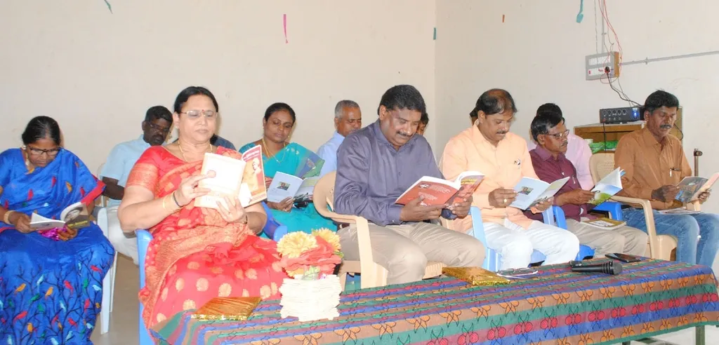  At Pudukkottai, 2.5 lakh students read the book at the same time !!
